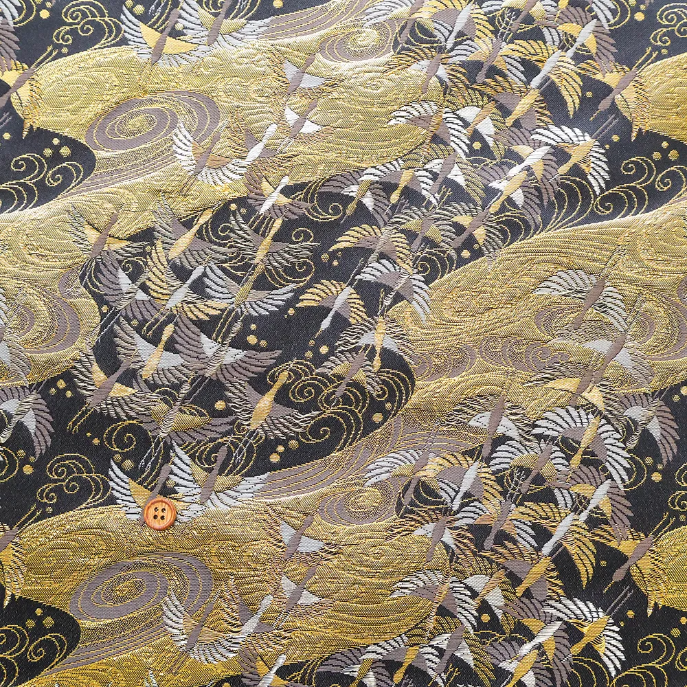 金襴　鶴と波